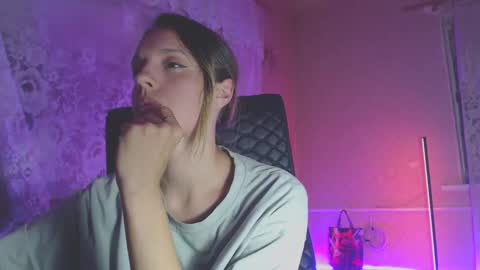 Snapshot of babymuro4ka chatting on September 2025 06:42:01 PM Sonya online show from September 2025 06:42:01 PM