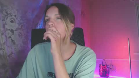 Snapshot of babymuro4ka chatting on September 2025 07:15:02 PM Sonya online show from September 2025 07:15:02 PM