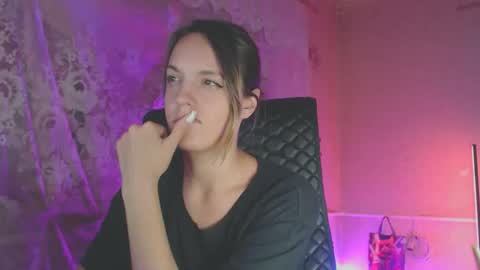 Snapshot of babymuro4ka chatting on October 2025 05:08:01 PM Sonya online show from October 2025 05:08:01 PM