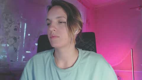 Snapshot of babymuro4ka chatting on October 2025 05:17:02 AM Sonya online show from October 2025 05:17:02 AM