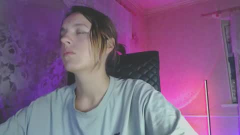 Snapshot of babymuro4ka chatting on October 2025 05:44:02 PM Sonya online show from October 2025 05:44:02 PM