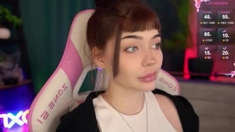 Nika online show from November 2025 09:15:01 PM