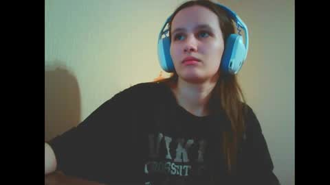 Alice  online show from February 2025 04:44:02 AM