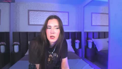 Gloria online show from September 2025 05:02:02 PM