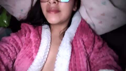 Snapshot of babyymango_ chatting on May 2026 10:53:01 AM Gisselle online show from May 2026 10:53:01 AM