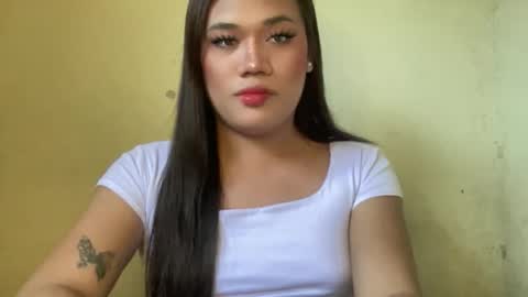 AMARA - FOLLOW ME AND THUMBS UP online show from April 2026 12:00:02 AM