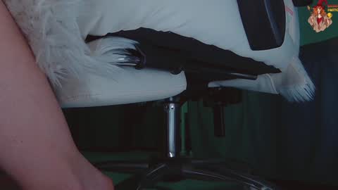 Franki online show from December 2024 10:19:01 PM