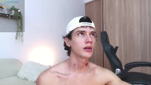 jhojan online show from September 2025 08:35:01 PM