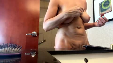 Snapshot of badboyson65 chatting on July 2026 01:29:01 AM HotWifeFun32 online show from July 2026 01:29:01 AM