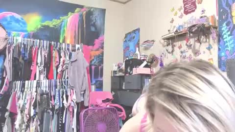 badgirl25alldatime online show from March 2026 02:32:01 PM