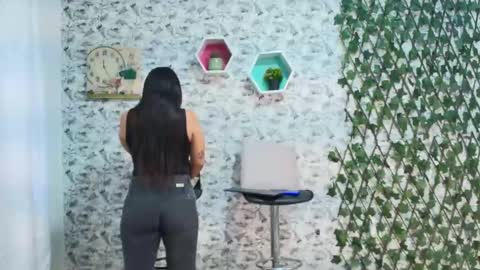 Snapshot of badgirls_000 chatting on June 2026 11:05:01 AM candy and dayan online show from June 2026 11:05:01 AM