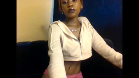 Lily. online show from November 2025 10:03:01 AM