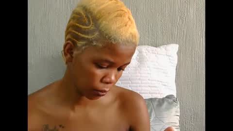 Lily online show from November 2025 10:58:01 AM