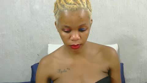 Lily online show from November 2025 07:03:02 AM