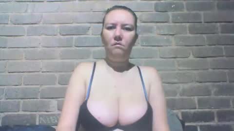 Chaterlain online show from April 2026 07:02:02 AM