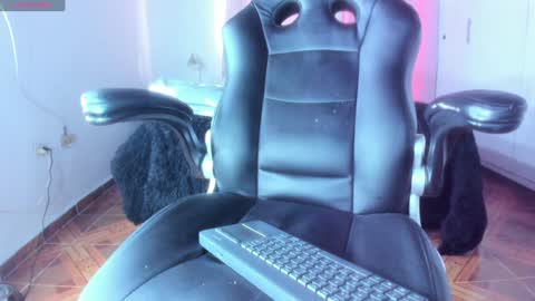 IM BAILEY online show from January 2025 10:13:02 PM