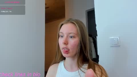 Snapshot of bam_bi chatting on July 2026 08:22:02 PM Kira online show from July 2026 08:22:02 PM