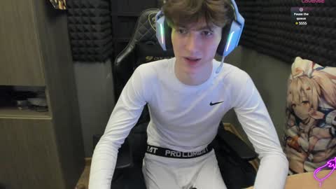 Snapshot of bambelbye chatting on December 2024 09:57:01 PM Gaz online show from December 2024 09:57:01 PM