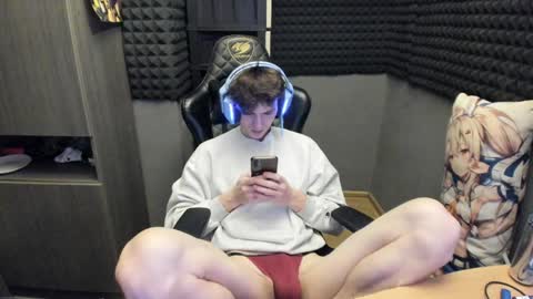 Snapshot of bambelbye chatting on December 2024 04:04:01 AM Gaz online show from December 2024 04:04:01 AM