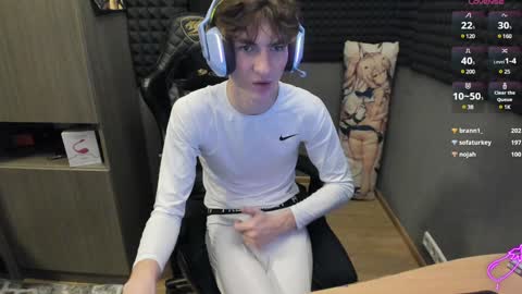 Snapshot of bambelbye chatting on December 2024 10:09:02 PM Gaz online show from December 2024 10:09:02 PM