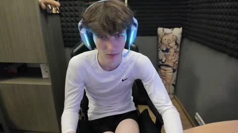 Snapshot of bambelbye chatting on December 2024 08:57:02 PM Gaz online show from December 2024 08:57:02 PM