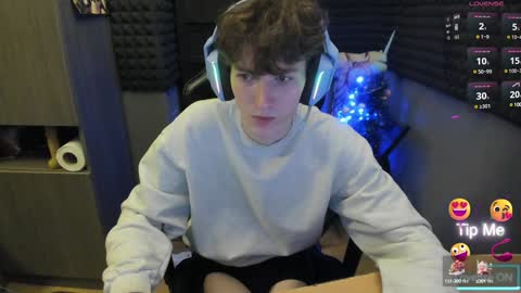 Snapshot of bambelbye chatting on December 2024 04:09:02 PM Gaz online show from December 2024 04:09:02 PM