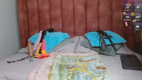 Arianna   online show from September 2025 07:48:01 PM