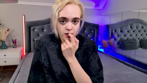 Snapshot of bambi_bloom_ chatting on March 2026 06:47:01 AM Bambi online show from March 2026 06:47:01 AM