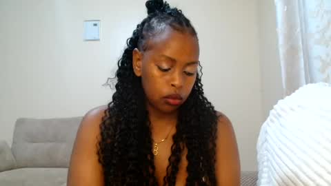 Snapshot of bambi_e chatting on July 2026 08:38:02 PM bambi_e online show from July 2026 08:38:02 PM