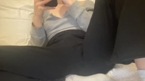 bambidxon online show from February 2026 11:57:02 PM