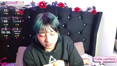 banana_wafflera online show from November 2025 02:06:02 PM