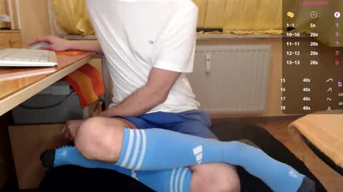       online show from December 2025 07:00:01 PM