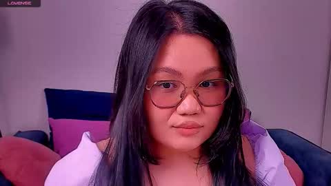 Barbie Kim online show from December 2025 12:38:02 AM