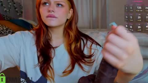 Snapshot of barbara_dunnn chatting on May 2026 01:19:01 PM barbara_dunnn online show from May 2026 01:19:01 PM