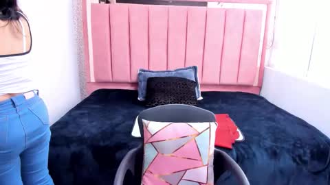 B A R B A R A online show from November 2025 12:05:02 PM