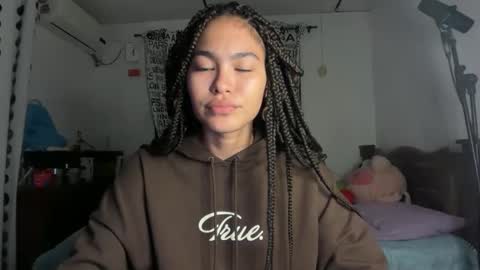 Snapshot of barbara_k_k chatting on January 2025 01:03:01 AM Rave Ig morosess If you want to know more about me DM or in my Of.. ravemisato online show from January 2025 01:03:01 AM