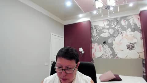 barbaraturners online show from October 2025 11:44:02 AM