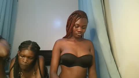 queen online show from December 2025 12:19:01 AM