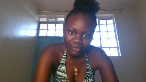 Snapshot of barbie_queen2 chatting on June 2026 12:31:02 PM queen online show from June 2026 12:31:02 PM