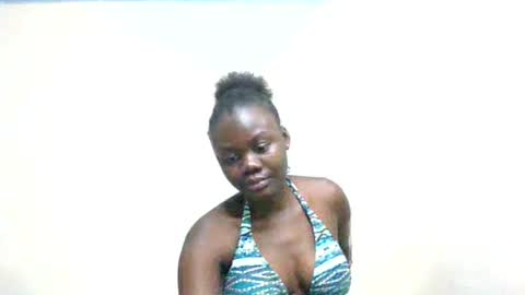 Snapshot of barbie_queen2 chatting on June 2026 09:35:01 PM queen online show from June 2026 09:35:01 PM
