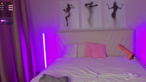  Emma online show from January 2025 09:07:01 PM