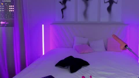  Emma online show from February 2025 10:06:02 PM