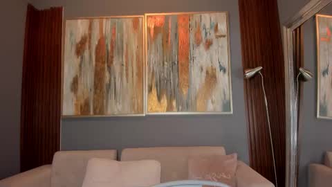 Luna online show from January 2026 07:40:01 PM