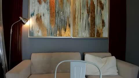 Luna online show from February 2026 05:49:02 PM