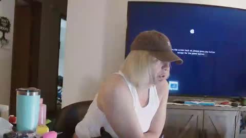 Snapshot of barelybehavedbarbie chatting on April 2026 06:28:01 AM barelybehavedbarbie online show from April 2026 06:28:01 AM