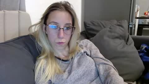 Snapshot of barelylegalblondy chatting on May 2026 05:23:02 PM Lena online show from May 2026 05:23:02 PM