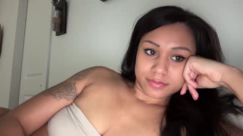 chicka online show from February 2025 07:27:01 PM