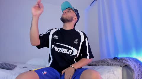 Snapshot of barrymichaels chatting on January 2025 05:05:02 AM Bruce online show from January 2025 05:05:02 AM