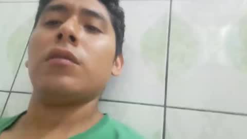 Snapshot of basic2001 chatting on November 2025 01:05:01 AM Marcos online show from November 2025 01:05:01 AM