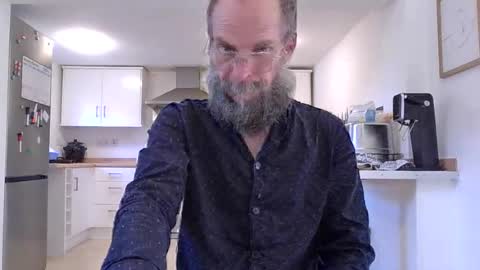 Snapshot of basiccamguy chatting on June 2026 08:06:01 AM basiccamguy online show from June 2026 08:06:01 AM